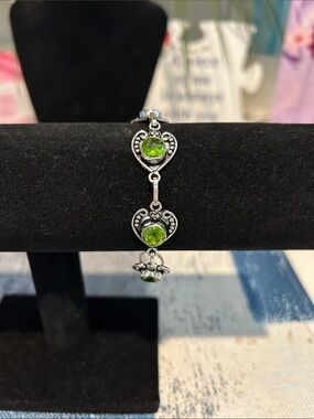 Sterling Silver Heart Peridot Gemstone Bracelet.